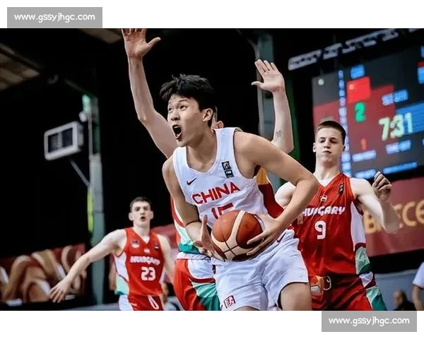 第三节风暴！杨瀚森让尤班克斯成背景板，队记等的高光来了